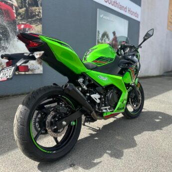 2023 KAWASAKI EX400 Image 3