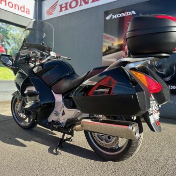 2011 HONDA ST1300 Image 2